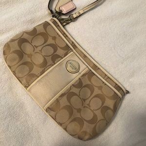Coach Wristlet Large